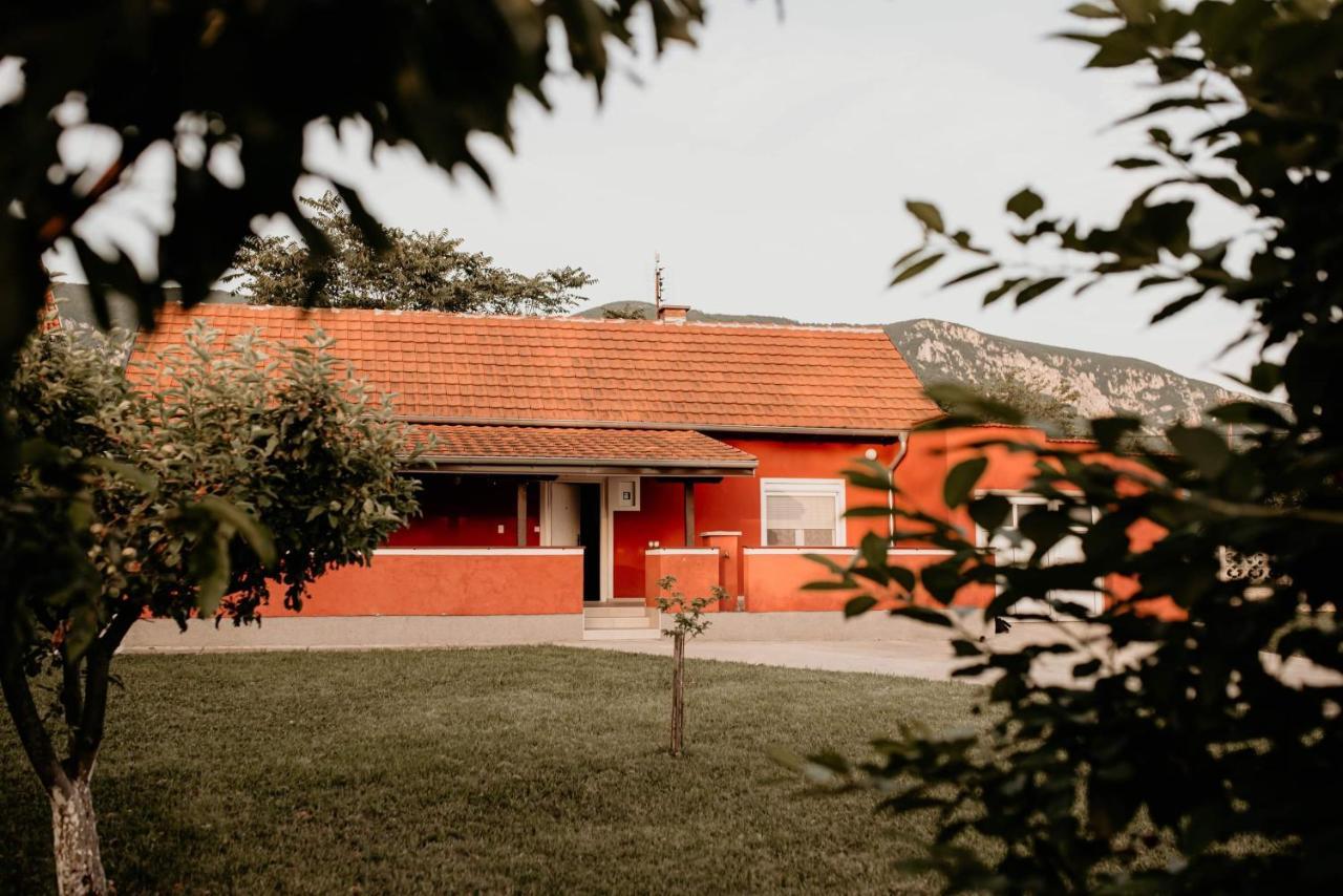 Vikendica Castanea Banja Zdrelo Villa Petrovac na Mlavi Ngoại thất bức ảnh